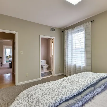 Apartment In Music City *