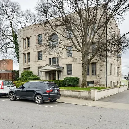 Apartment In Music City *