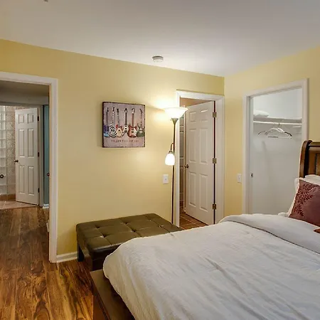 Stunning Riverfront, Downtown Condo, Close To Everything!best Spot In Nashville! * Nashville