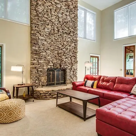 Relaxing Riverfront Retreat Holiday home *