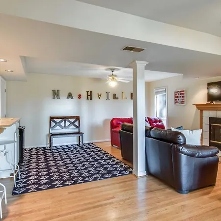 Relaxing Riverfront Retreat *