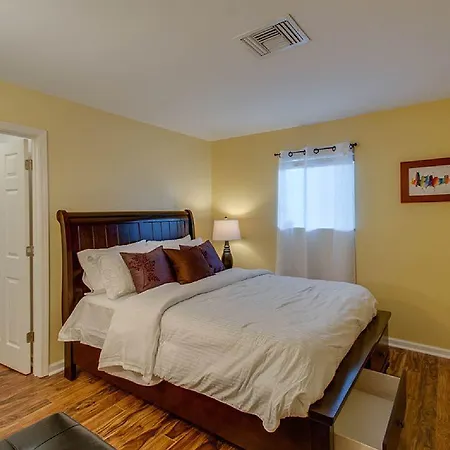 Stunning Riverfront, Downtown Condo, Close To Everything!best Spot In Nashville!