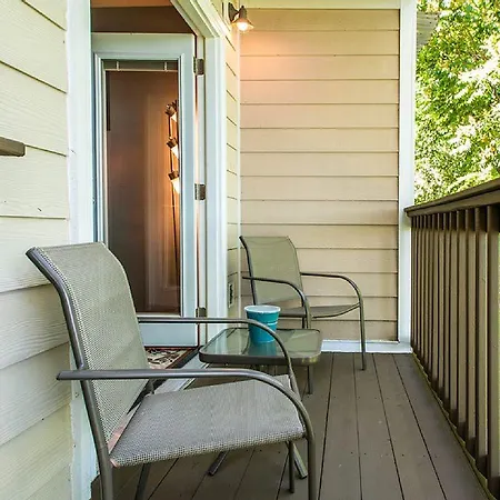 Apartment Stunning Riverfront, Downtown Condo, Close To Everything!best Spot In Nashville! Nashville