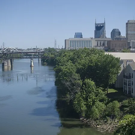 Stunning Riverfront, Downtown Condo, Close To Everything!best Spot In Nashville! *