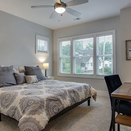 Sprawling, Beautiful New Build With For All- Close To Downtown+hot Spots! Holiday home Nashville