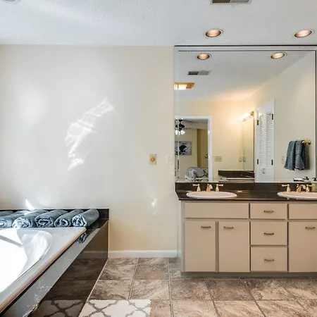 Relaxing Riverfront Retreat Holiday home Nashville