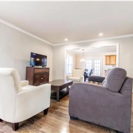Holiday home 3br Near Sylvan Park And Downtown Nashville-un02 Nashville