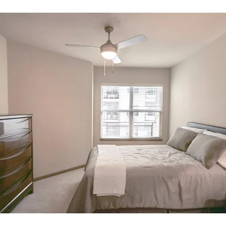 Two Bedroom Germantown - Gt04 Apartment
