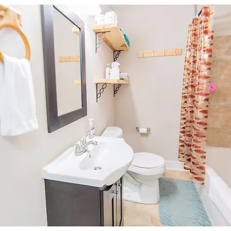 Holiday home 3br Near Trendy East -tc05 Nashville