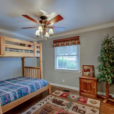 Holiday home Western Hills Dr *