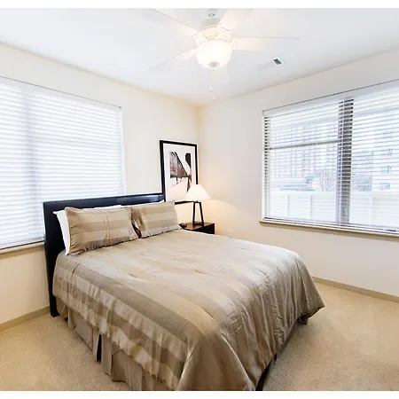 Two Bedroom Midtown With Rooftop Pool Mt01