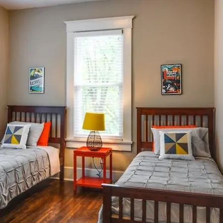 Stratton House Nestled In East Nashville