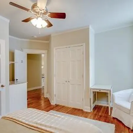 Modern Victorian In East *