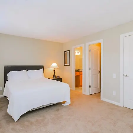 Vanderbilt Exclusives By Yourent Apartment *