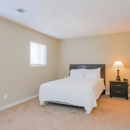 Apartment Vanderbilt Exclusives By Yourent