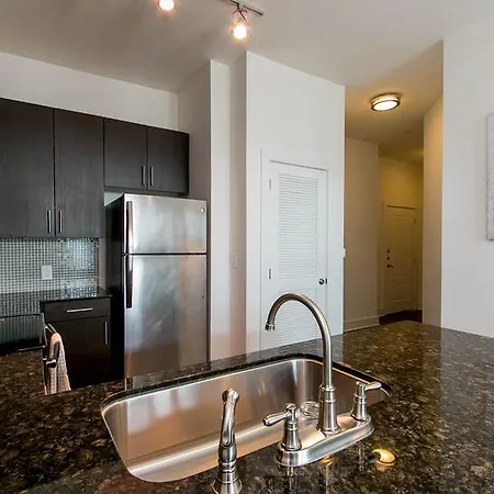 Centennial Park Exclusives By Yourent Apartment