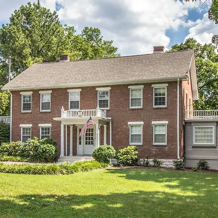 Charmer In Nashville's Green Hills Neighborhood Apts Apartment *