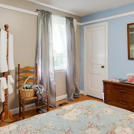 Holiday home Charming Four Bedroom *