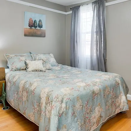 Holiday home Charming Four Bedroom Nashville