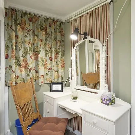 Holiday home Charming Four Bedroom Nashville
