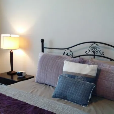 Signature Suites At Elliston23