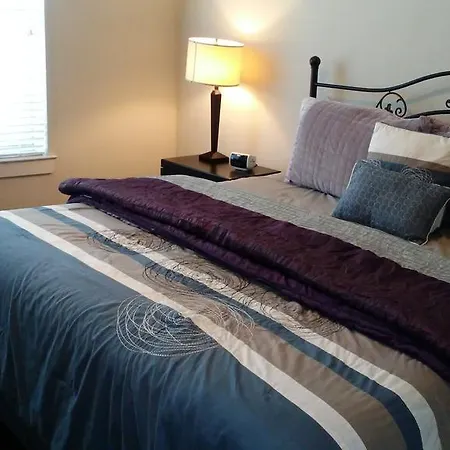 Signature Suites At Elliston23 Apartment