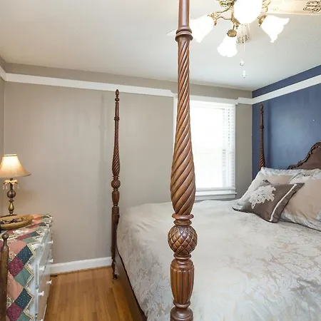 Southern Charm 2 Bedroom In East Nashville