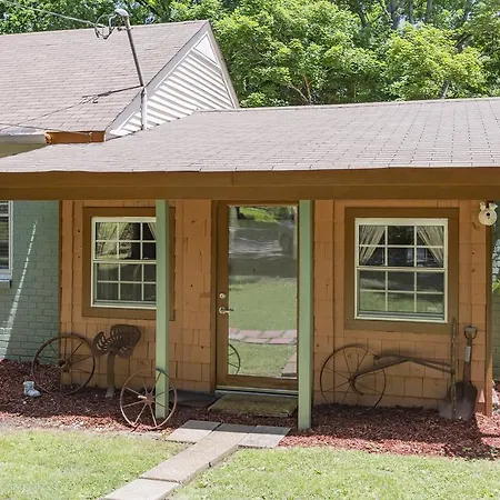 Southern Charm 2 Bedroom In East *