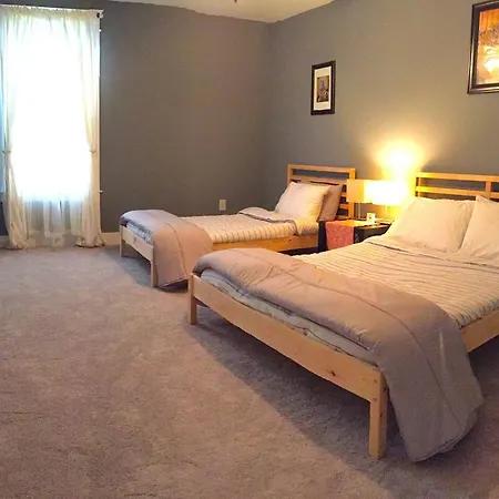 4 Bedroom House In South 11th Street *