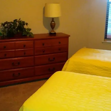 Signature Suites At Elliston23 Apartment