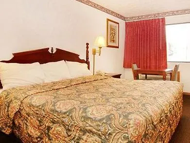 Econo North 3* Nashville