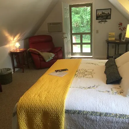 Dolly's Quiet & Private Getaway Nashville