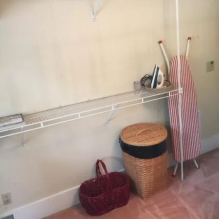 Apartment Dolly's Quiet & Private Getaway *