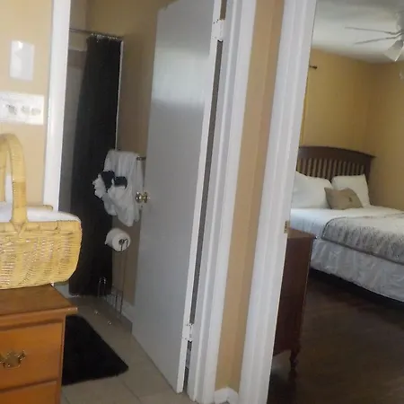 Batavia Suites Apartment