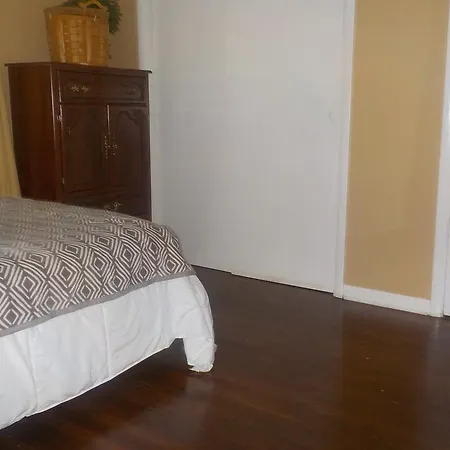 Apartment Batavia Suites