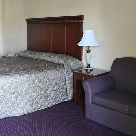 Hotel Quarters & 3*