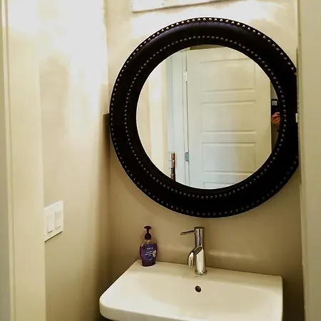 Apartment Duplex Near Downtown