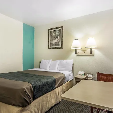 Rodeway 2* Nashville