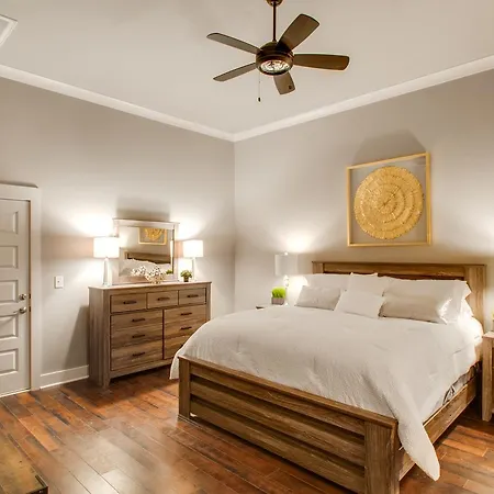 Holiday In Edgehill * Nashville