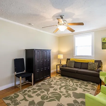 Hip Southern Charmer Apartment