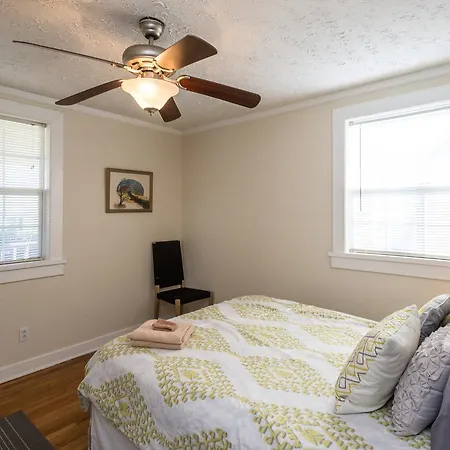Apartment Hip Southern Charmer *
