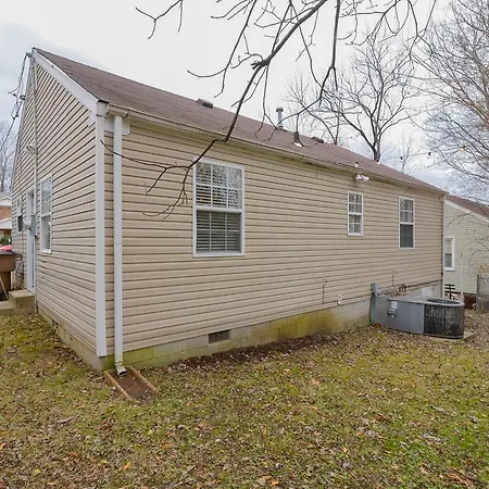 913 Emmett Ave