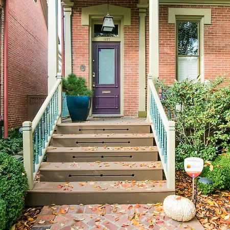 5th Avenue North Duplex Apartment Nashville