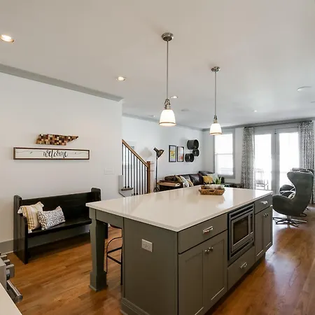 Skyline Views In High-end Gulch Holiday home Nashville