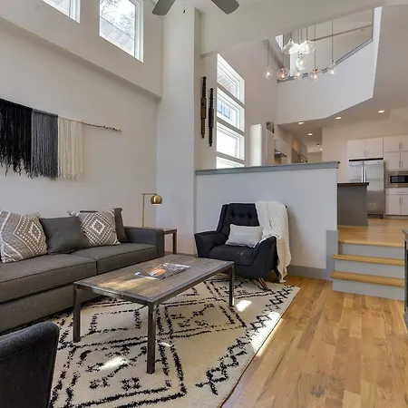 Holiday home New Arts District In *