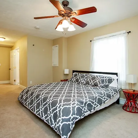 West Grove Ave House *