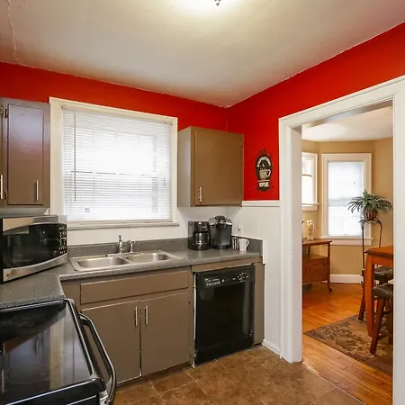 Central E. House * Nashville