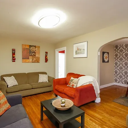 Apartment Central E. House