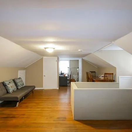Apartment Central E. House
