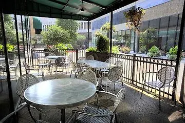 Doubletree By Hilton Airport